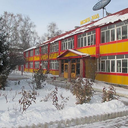 Otel Issyk-Kul-Karakol Bagian luar foto
