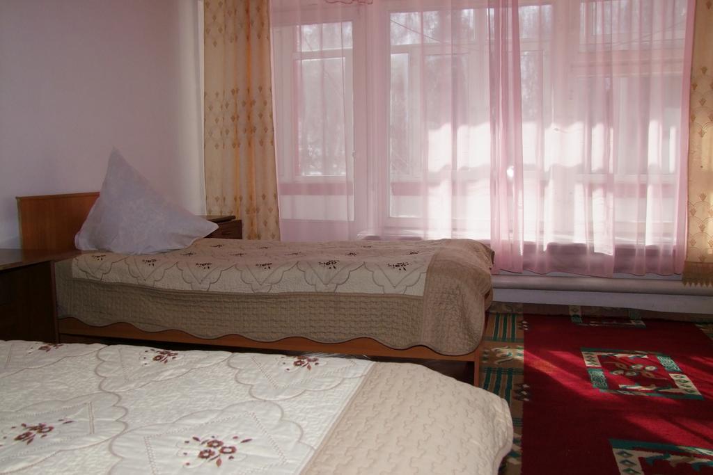 Otel Issyk-Kul-Karakol Bagian luar foto