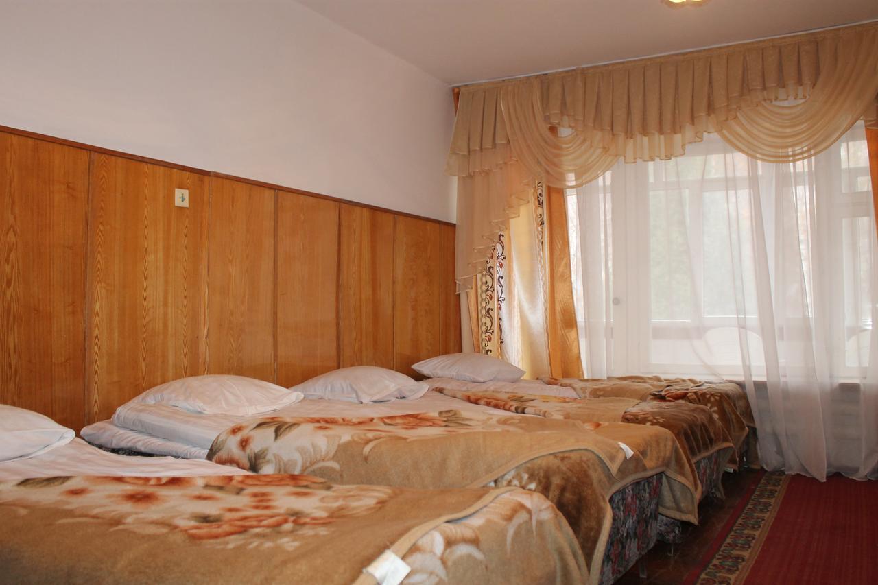 Otel Issyk-Kul-Karakol Bagian luar foto
