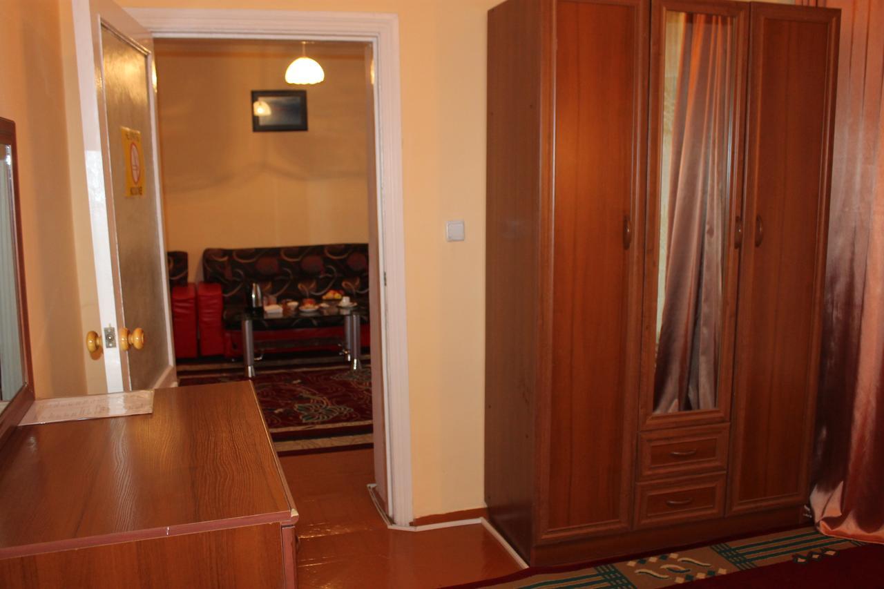 Otel Issyk-Kul-Karakol Bagian luar foto